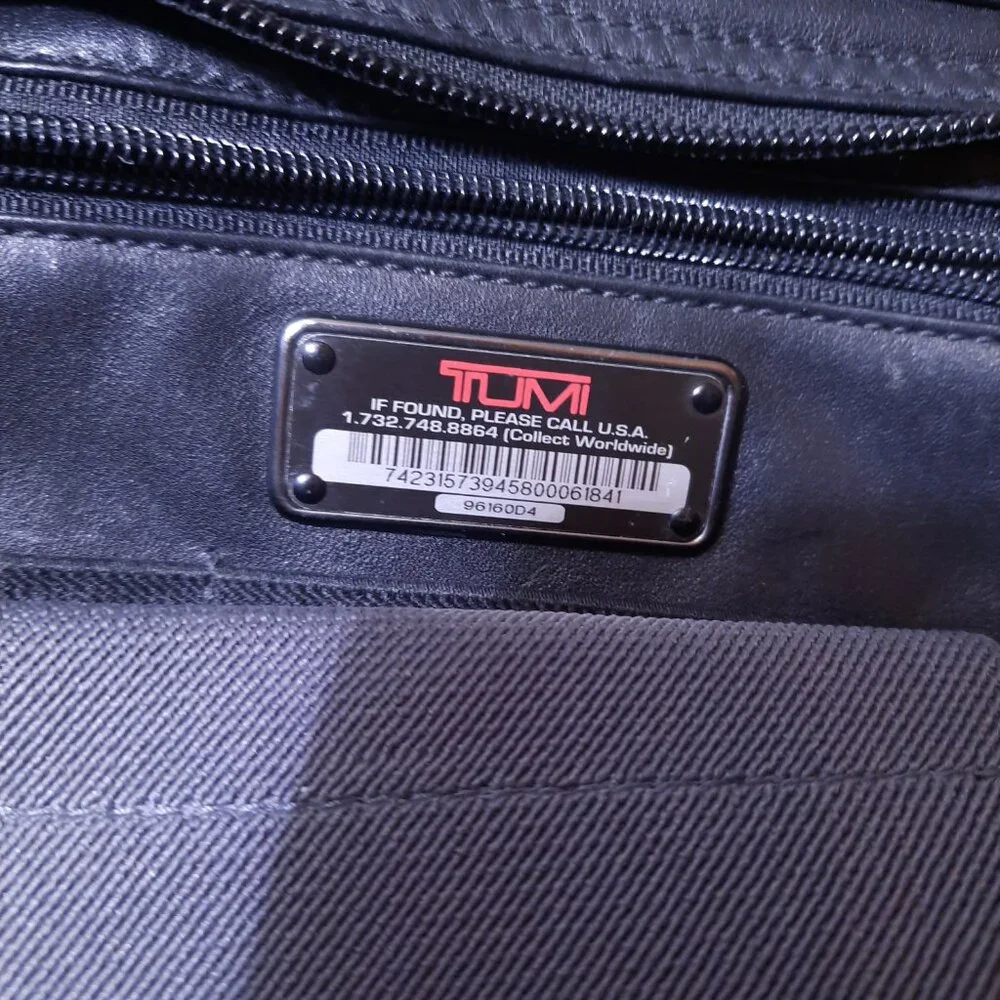 Tumi Alpha 2 Laptop Briefcase bag Black Napa Leather 96160D4 Computer distressed
